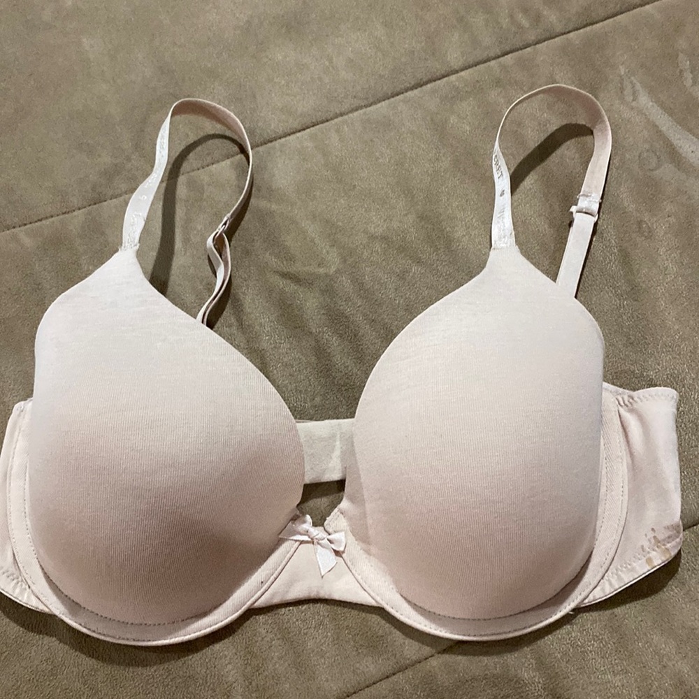 Victoria’s Secret Bra. Size 34C. Nude.